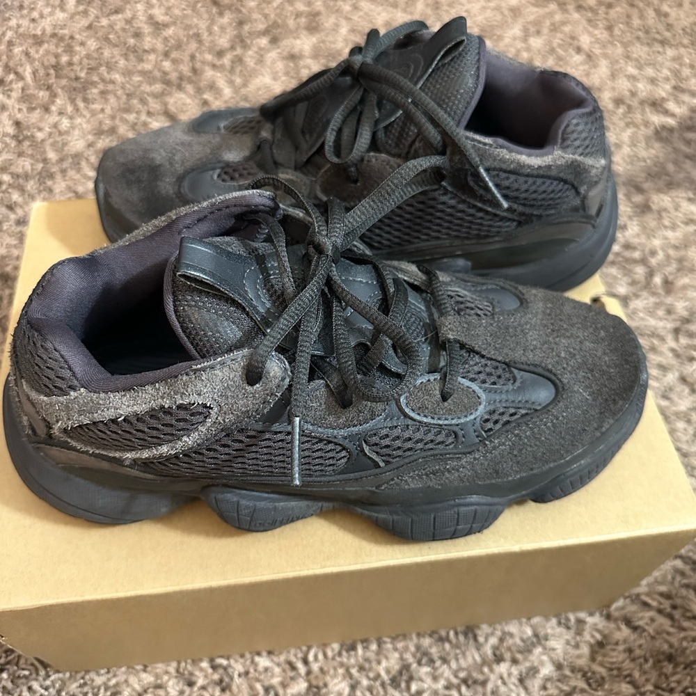 Yeezy 500 - image 4